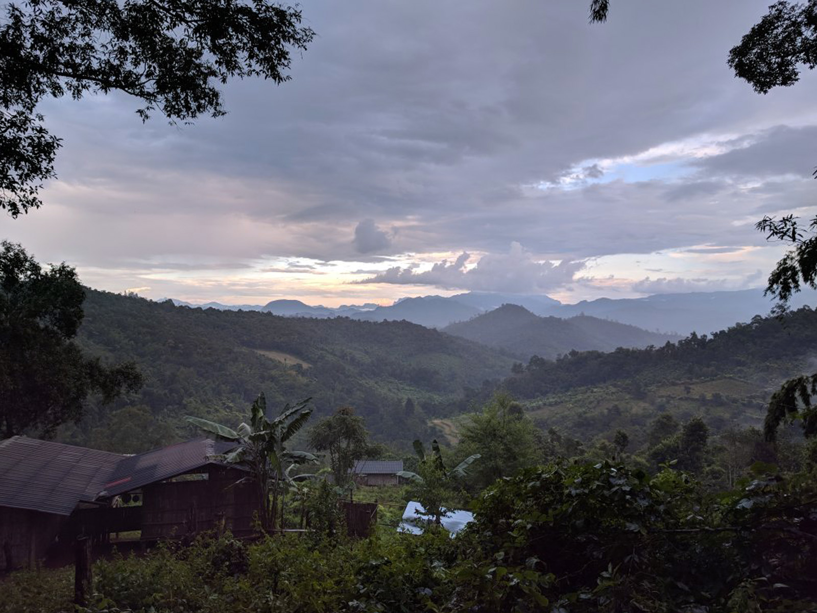 Absolument unique et authentique | Chiang Mai Trekking | Le meilleur trekking à Chiang Mai avec Piroon Nantaya