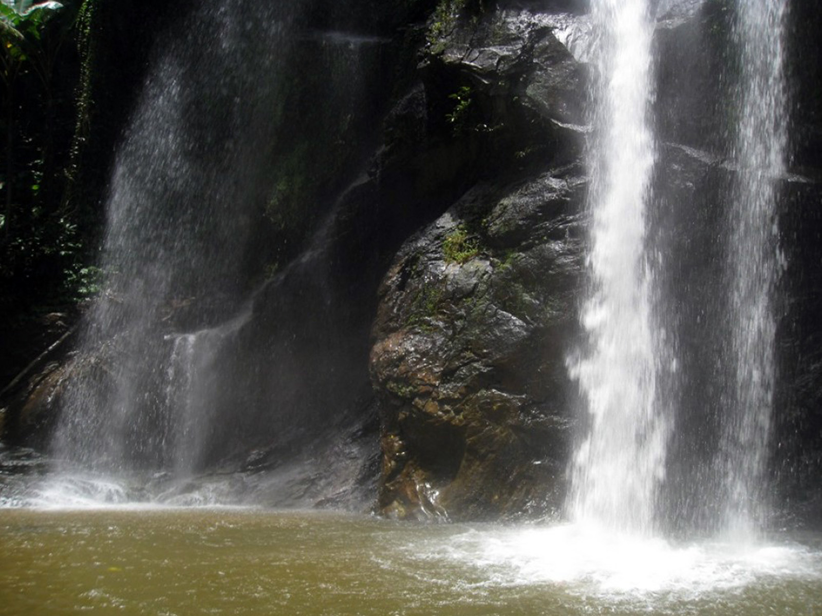 Chute d'eau Mork FA | Chiang Mai Trekking | Le meilleur trekking à Chiang Mai avec Piroon Nantaya