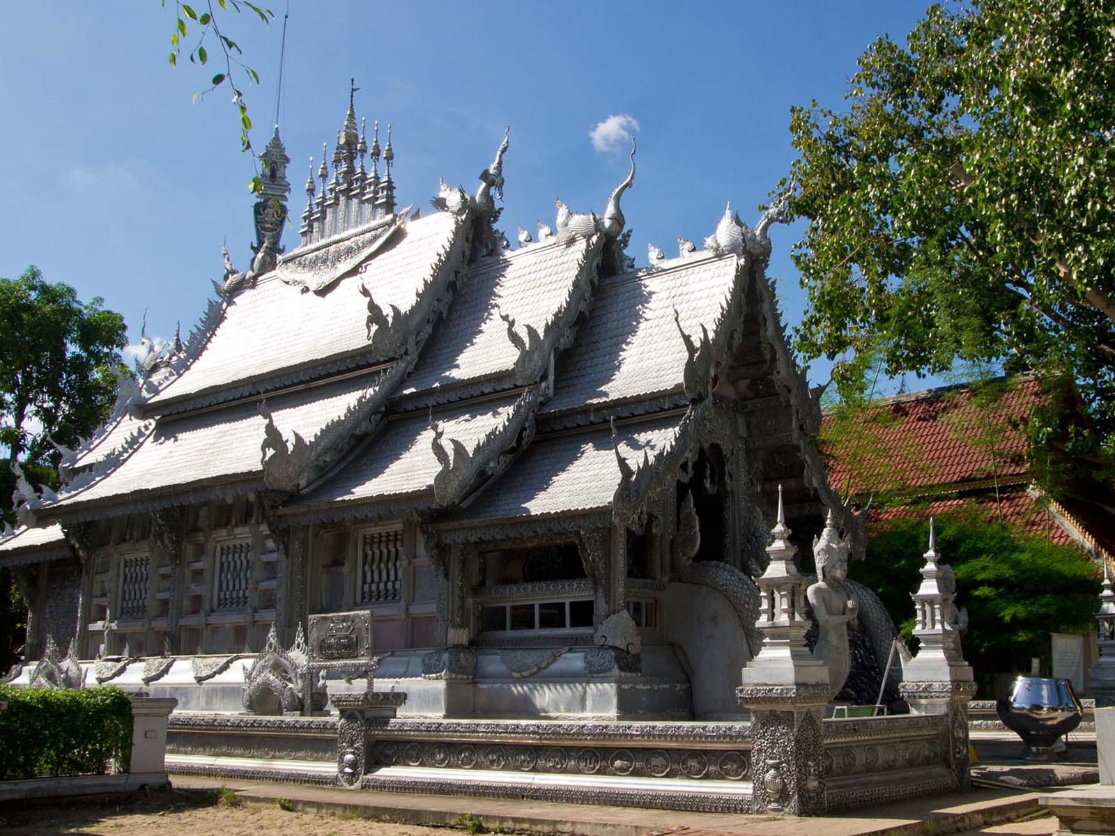 Wat Sri Suphan | Chiang Mai Trekking | Le meilleur trekking à Chiang Mai avec Piroon Nantaya