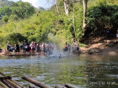 University of Maryland College Park 53 pax | Chiang Mai Trekking | Le meilleur trekking à Chiang Mai avec Piroon Nantaya