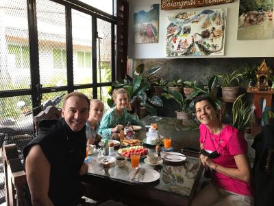 Arjarn Chris, Khun Mihaela and Family | Chiang Mai Trekking | Le meilleur trekking à Chiang Mai avec Piroon Nantaya