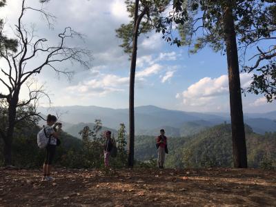 Arjarn Chris, Khun Mihaela and Family | Chiang Mai Trekking | Le meilleur trekking à Chiang Mai avec Piroon Nantaya