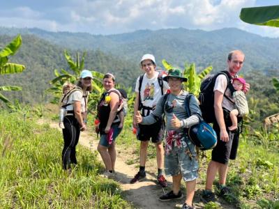 MANK AND KAACZMAREK FAMILY. | Chiang Mai Trekking | Le meilleur trekking à Chiang Mai avec Piroon Nantaya