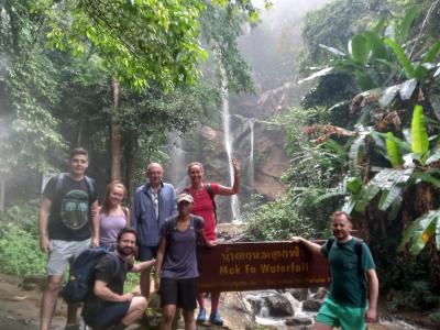 Sara, Przemysllay, Jordan, Jessica,,Shea, Leon, Giovanni | Chiang Mai Trekking | Le meilleur trekking à Chiang Mai avec Piroon Nantaya