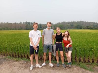 Esmee, Ella, Lucas, Bas | Chiang Mai Trekking | Le meilleur trekking à Chiang Mai avec Piroon Nantaya