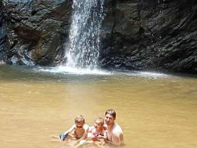 Frederic and family | Chiang Mai Trekking | Le meilleur trekking à Chiang Mai avec Piroon Nantaya