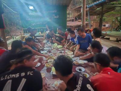 Photos de nos clients | Chiang Mai Trekking | Le meilleur trekking à Chiang Mai avec Piroon Nantaya