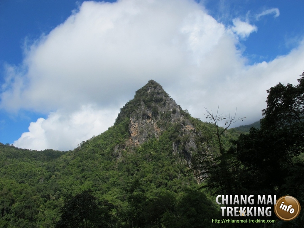 Day Trip Chiang Dao Cave & Doi Luang Chiang Dao Mountain | Chiang Mai Trekking | Le meilleur trekking &agrave; Chiang Mai avec Piroon Nantaya