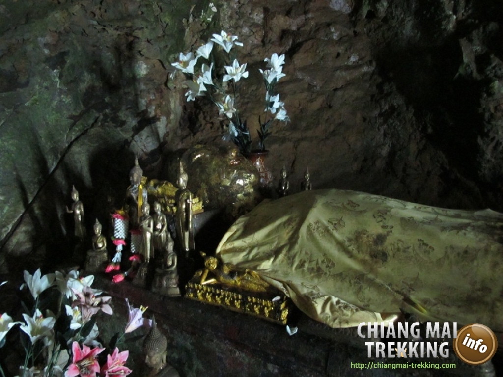 Day Trip Chiang Dao Cave & Doi Luang Chiang Dao Mountain | Chiang Mai Trekking | Le meilleur trekking &agrave; Chiang Mai avec Piroon Nantaya