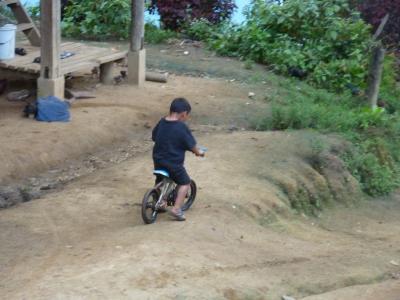 Authentic trekking  With Volonteers  Chirstian German School Chiangmai. | Chiang Mai Trekking | Le meilleur trekking à Chiang Mai avec Piroon Nantaya